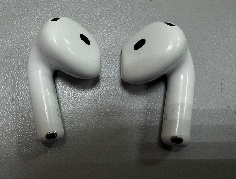 Розпродаж Apple airpods 4, продавець Техноскарб