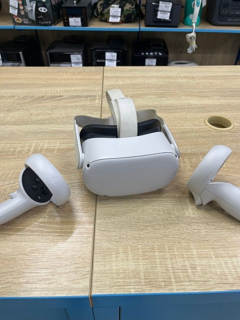 Купити Oculus Quest 2 128 GB Б/У