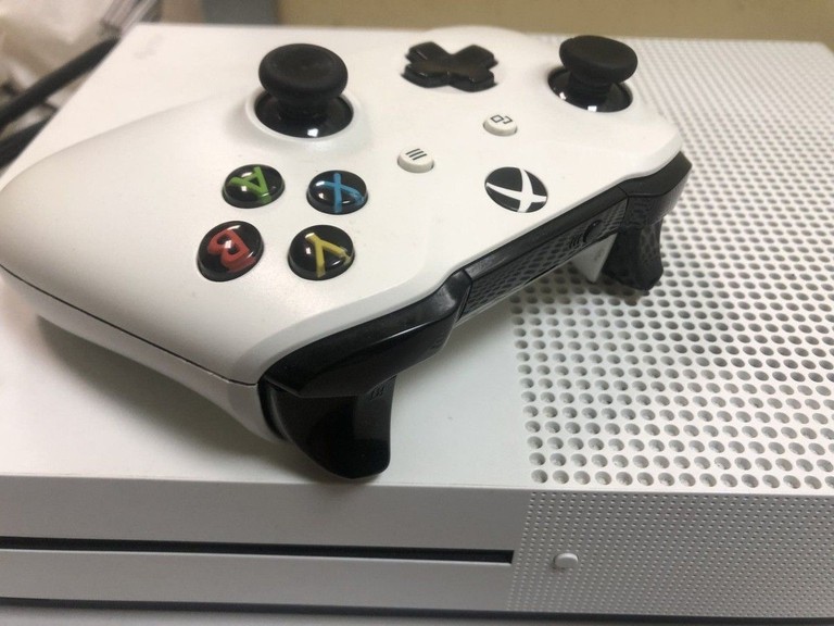 Microsoft Xbox One S 1TB Код:01-200999350. Зображення 6