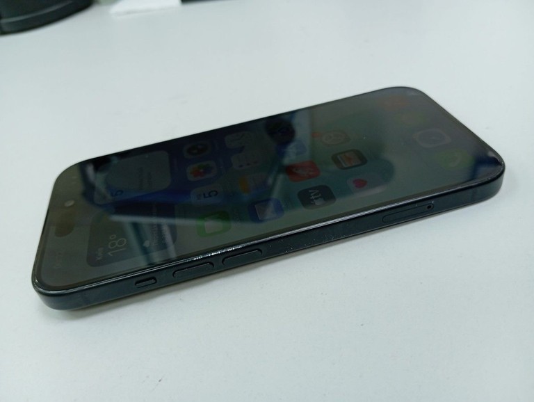 Apple iPhone 15 128GB Green Код:01-201011155. Зображення 7