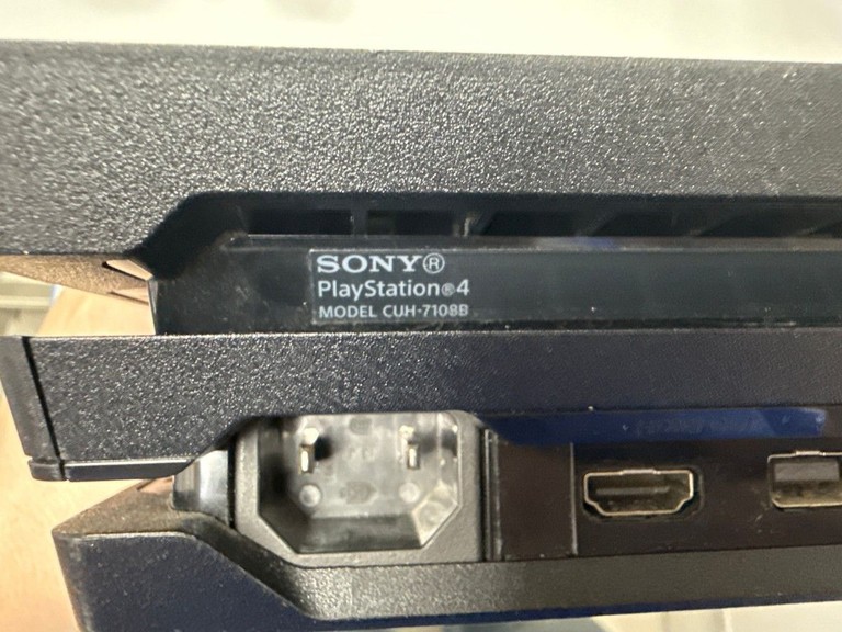 Распродажа Sony playstation 4 1tb (2 джойстика), продавец Техноскарб