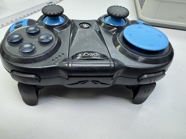 Дешиво Ipega pg-9090 с ломбарда