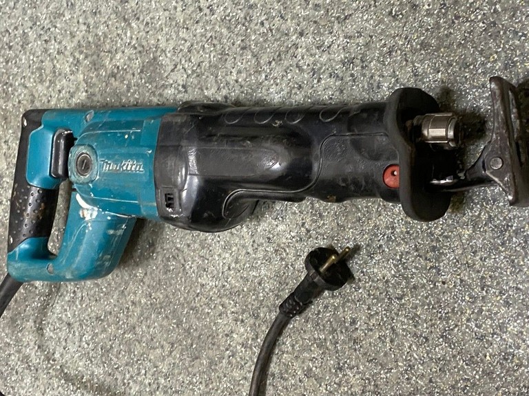 Оголошення Makita JR3050T Б/У
