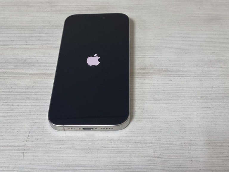 Apple iphone 16 pro 128gb Код:01-201051440. Зображення 6