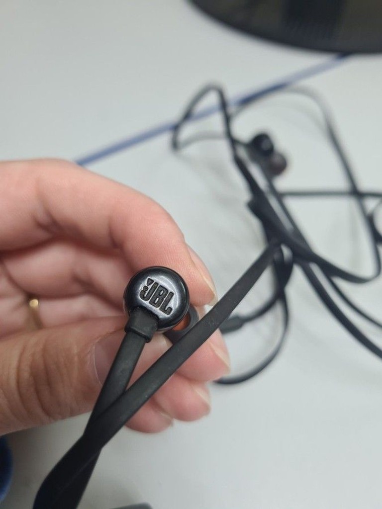 Оголошення Jbl tune 110 Б/У