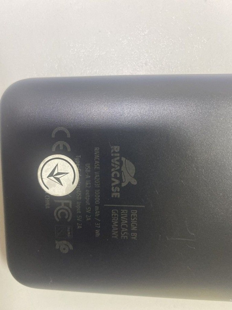 Оголошення Rivacase VA2031 10000mAh Black Б/У