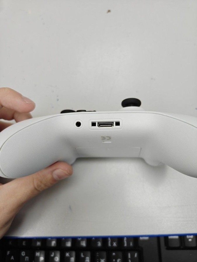 Купити Microsoft Xbox Series X | S Wireless Controller Robot White (QAS-00002, 889842611564) Б/У