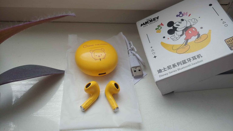Купити Bluetooth Звук Отличный Беспроводные DISNEY Винни Пух Новые Б/У