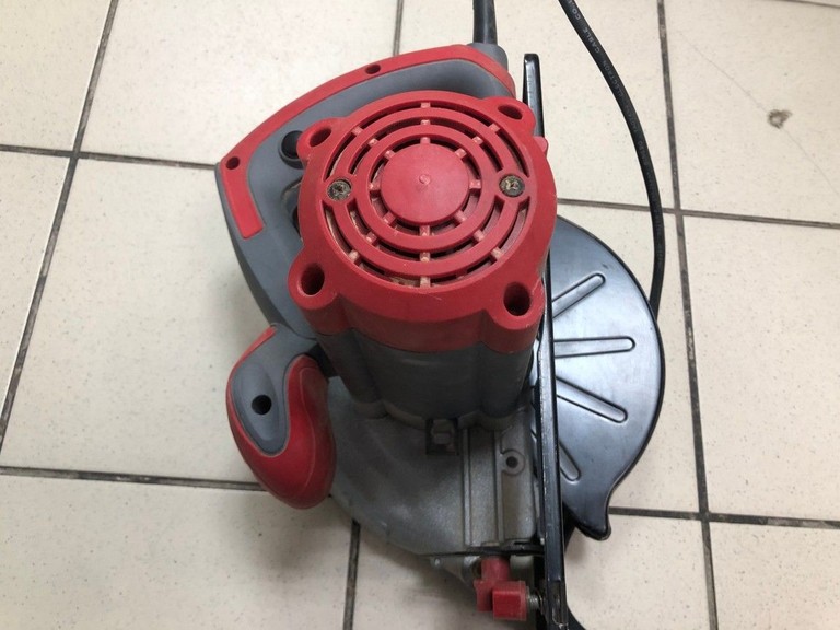 Дешево Intertool DT-0613 з ломбарду