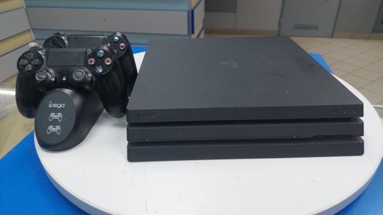 Купить Sony playstation 4 pro 1tb Б/У