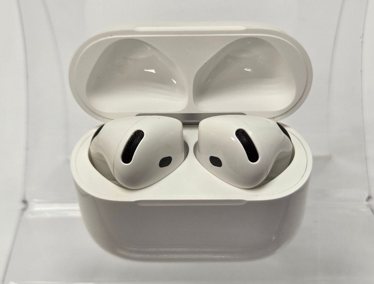 Купити Apple airpods 4 with active noise cancellation Б/У