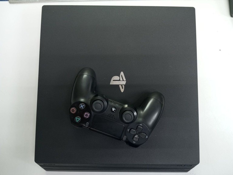 Дешево Sony playstation 4 pro 1tb з ломбарду