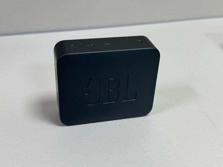 Дешево Jbl go essential 2 з ломбарду