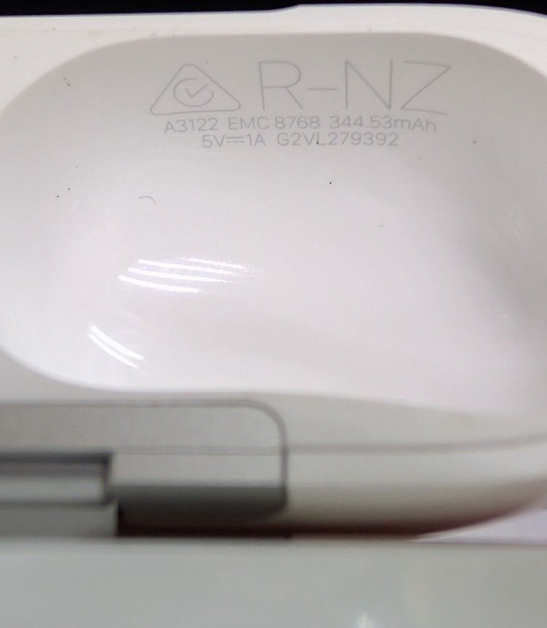 Розпродаж AirPods Pro 3, продавець Техноскарб