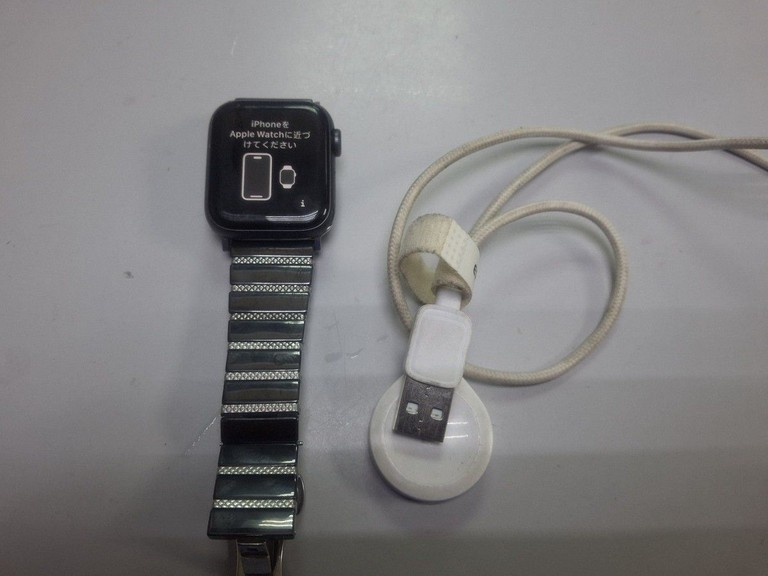 Купити Apple watch se gps 40mm aluminum case Б/У