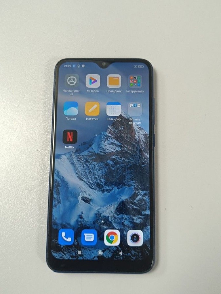 Купить Xiaomi Redmi 8 3/32GB Blue Б/У