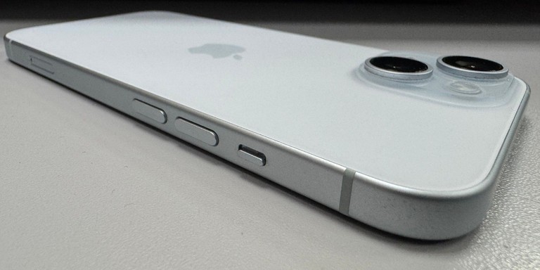 Apple iPhone 15 128GB Green Код:01-201159360. Зображення 6