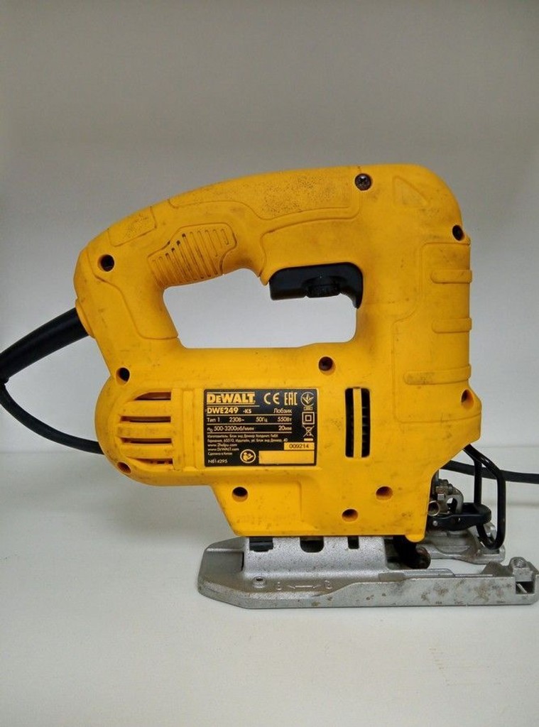 Оголошення Dewalt DWE249 Б/У