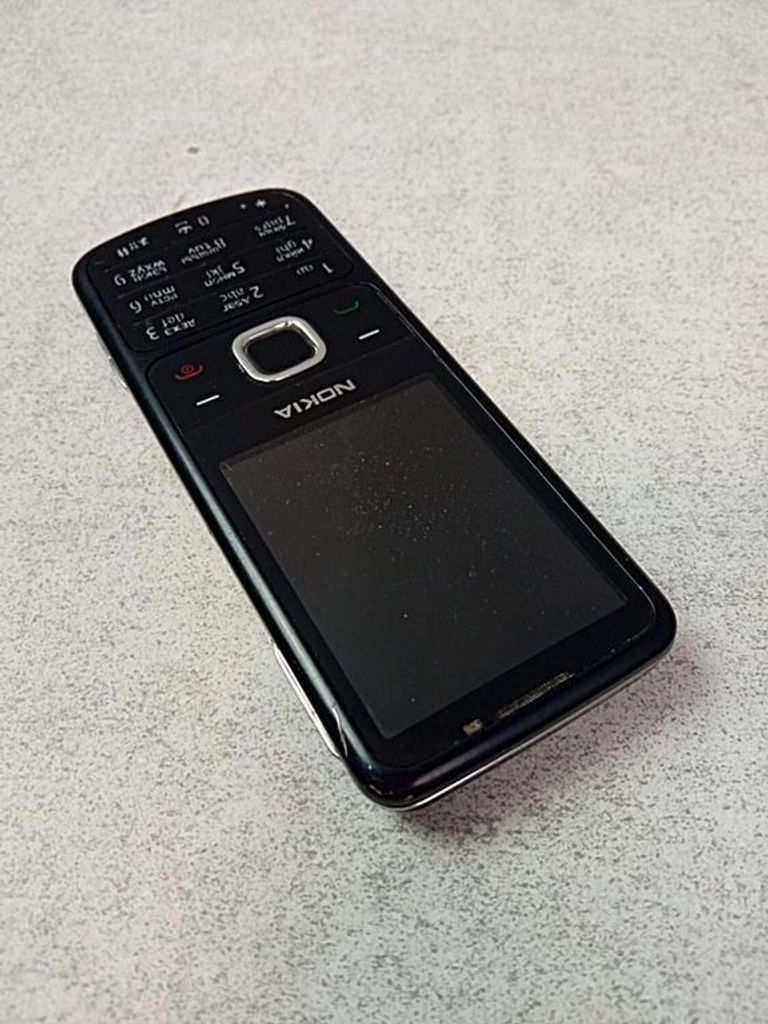 Дешево Nokia 6700 classic з ломбарду