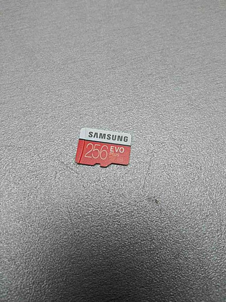 Купити VERICO 16 GB microSDHC UHS-I Class 10 1MCOV-MDH9G3-NN Б/У