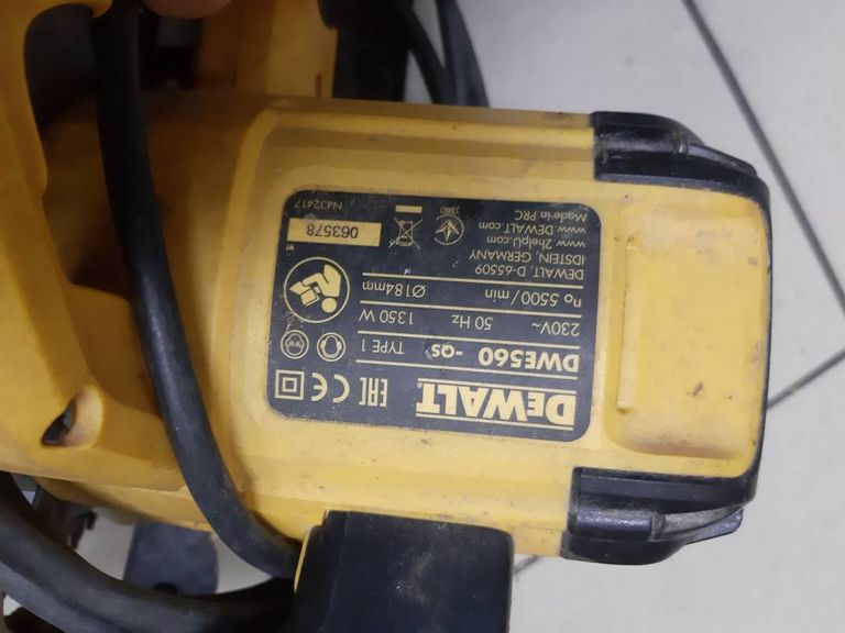 Dewalt dwe 560