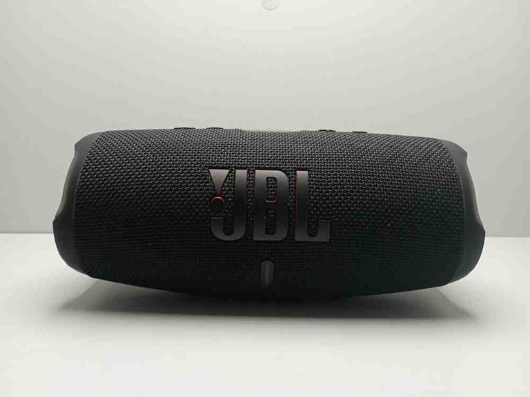 Купить Jbl Charge 5 White (JBLCHARGE5WHT) Б/У