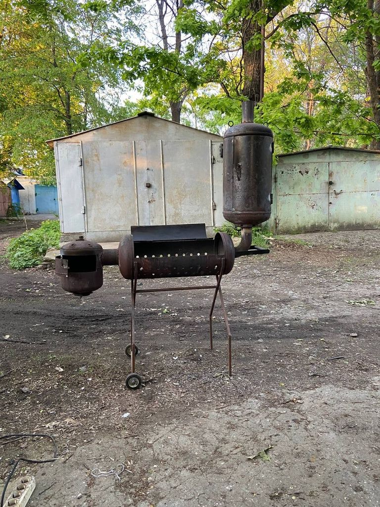 Оголошення мангал-коптильню Б/У