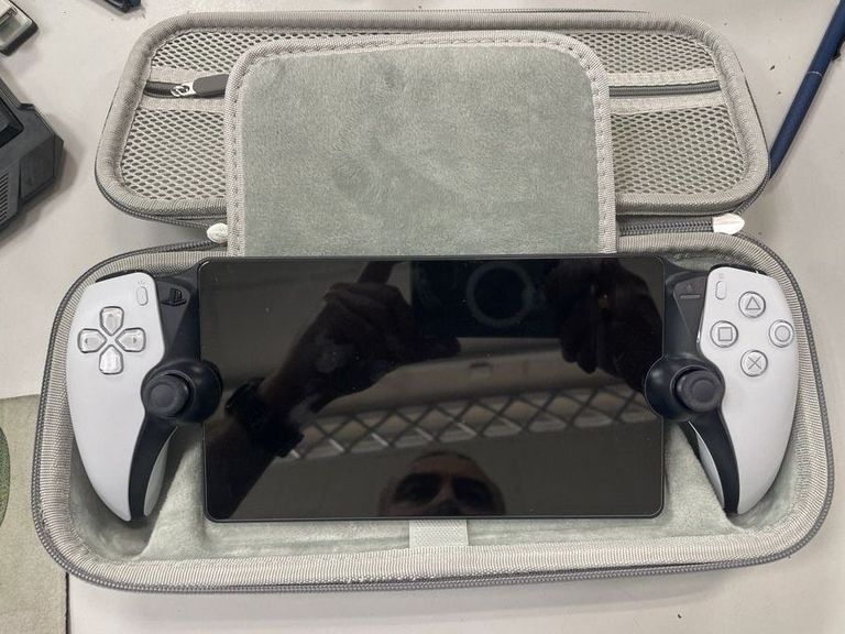 Оголошення Sony playstation portal Б/У