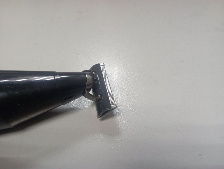 Дешиво Xiaomi uniblade trimmer с ломбарда