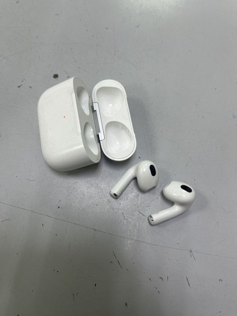 Дешиво Apple airpods 3rd generation с ломбарда