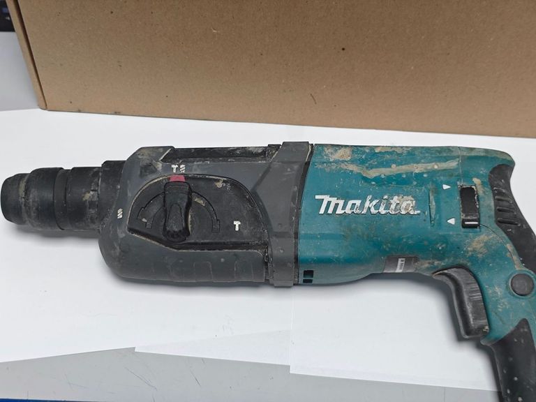 Дешево Makita HR2470 з ломбарду