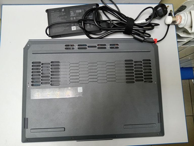 Lenovo loq 15arp9 luna Код:01-200762224. Зображення 5