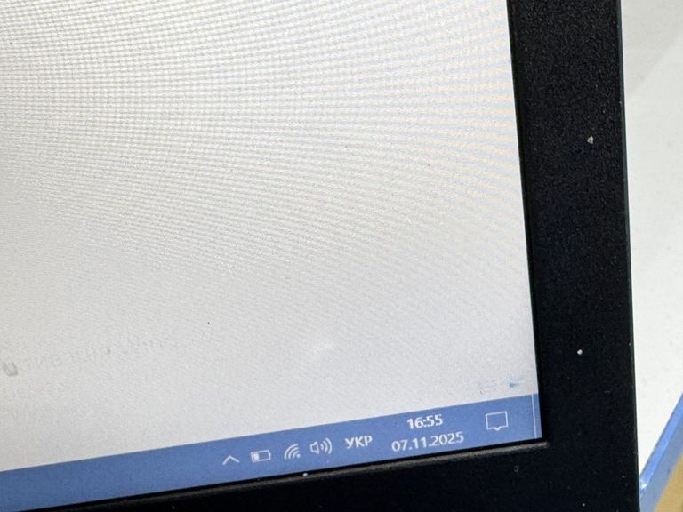 Дешиво Lenovo 15/pentium 4415u ddr4/4gb ddr4/hdd *відсутній/ssd 240 gb/geforce mx110 2gb с ломбарда