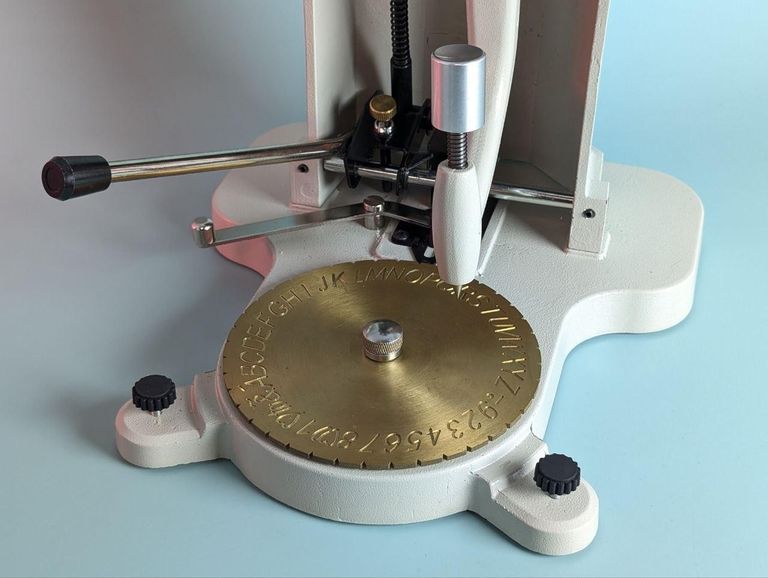 Дешиво Machine KD-810 с ломбарда