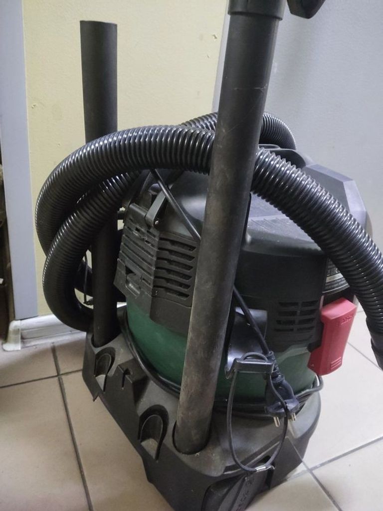 Купити Bosch universal vac 15 Б/У