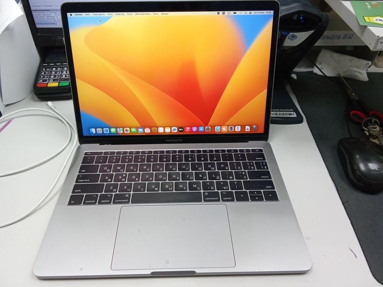 Купити Apple a1708 /macbook pro 13,3" core i5 2,3ghz/ram8gb/ssd 256gb/intel iris plus graphics 640 Б/У