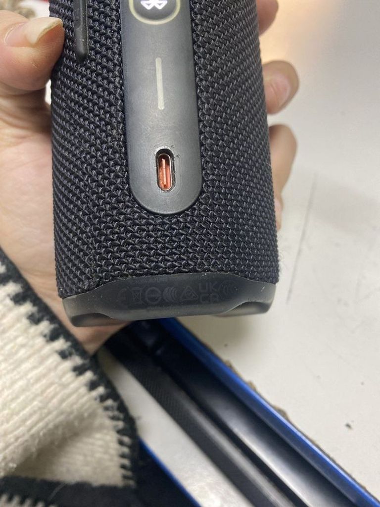 Дешево Jbl flip 6 з ломбарду