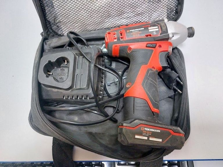 Оголошення Tekhmann TCD-90/i12 + АКБ TAB-20/i12 + ЗП TBC-20/i12 (849196) Б/У