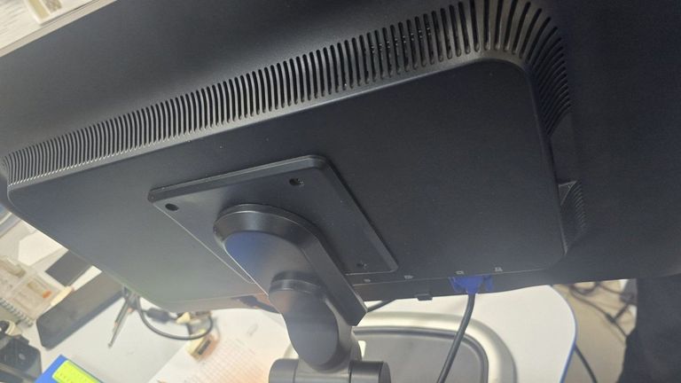 Дешиво Hp la2306x с ломбарда