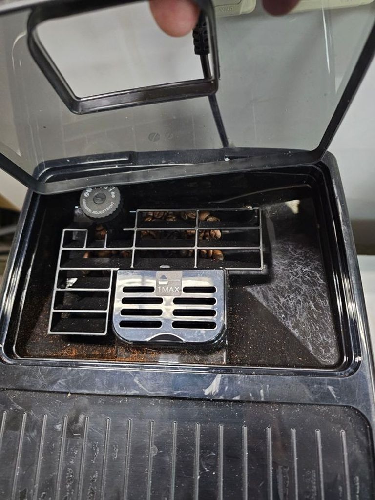 Delonghi Dinamica Plus ECAM 380.85.SB Код:01-200804430. Зображення 6