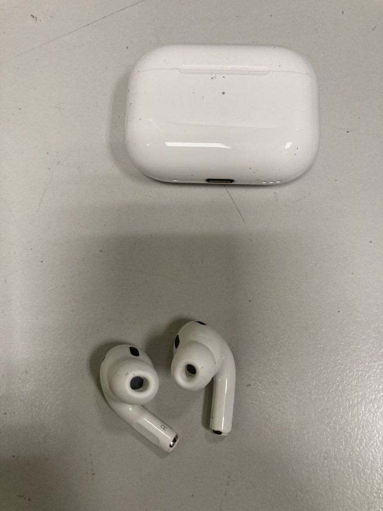 Дешиво Apple airpods pro 2nd generation with magsafe charging case usb-c с ломбарда