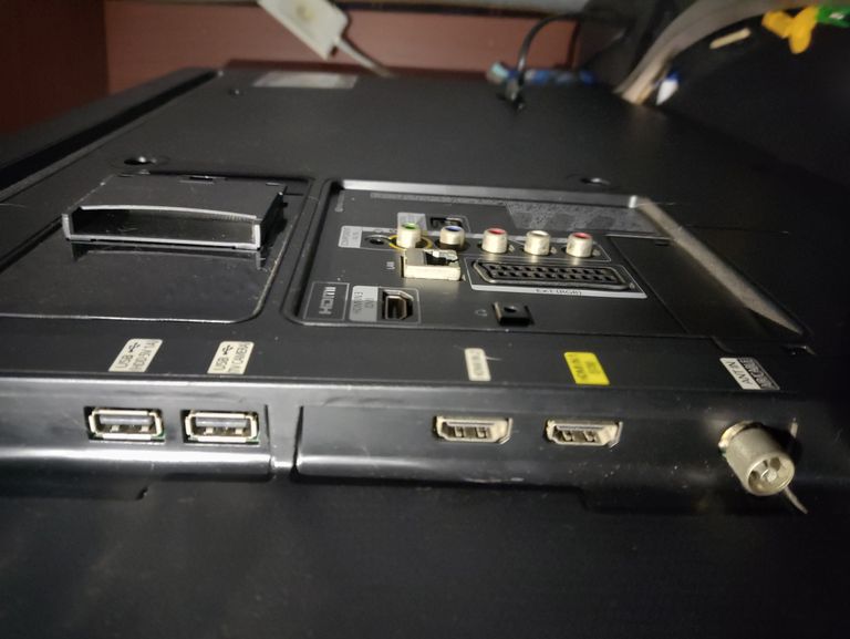 Оголошення Samsung UE32F4500AK Б/У