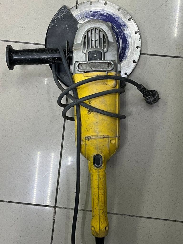 Объявление Dewalt DWE494 Б/У