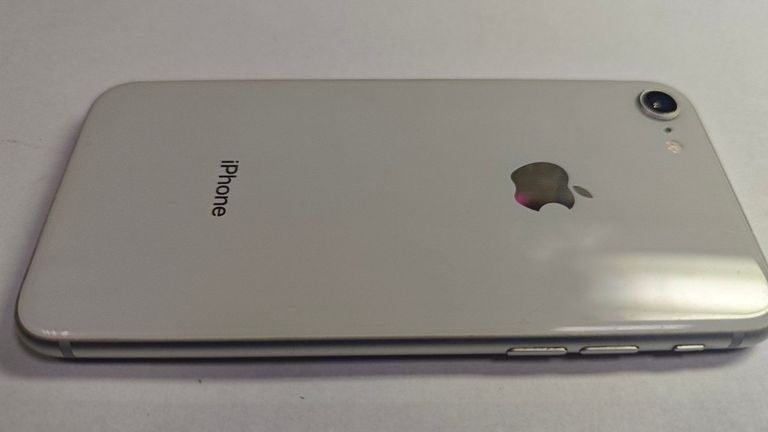 Apple iphone 8 256gb Код:01-200881644. Изображение 12