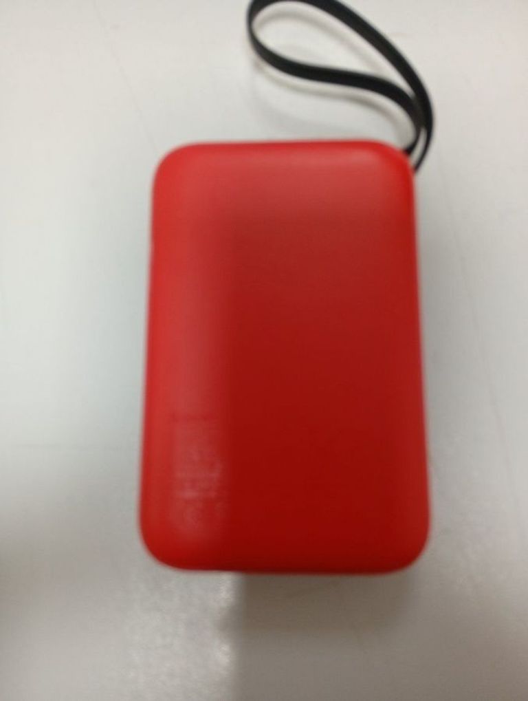 Дешиво Baseus 10000 с ломбарда