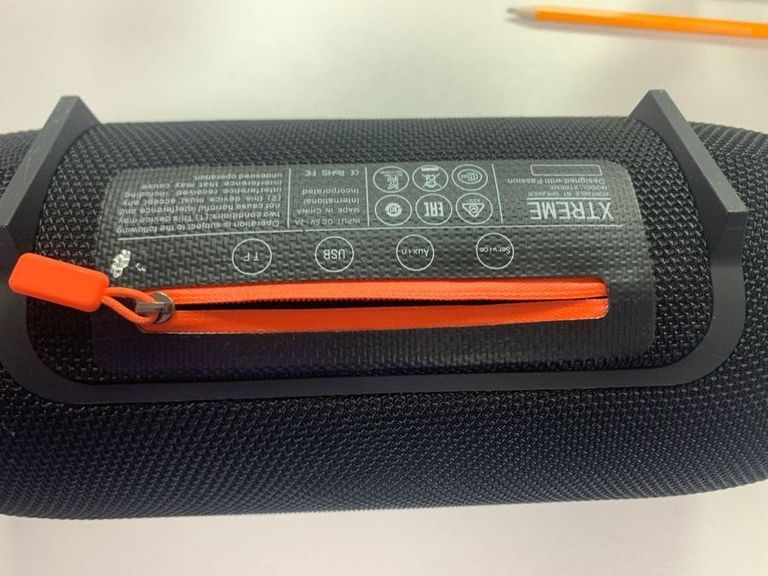 Дешиво Jbl xtreme с ломбарда