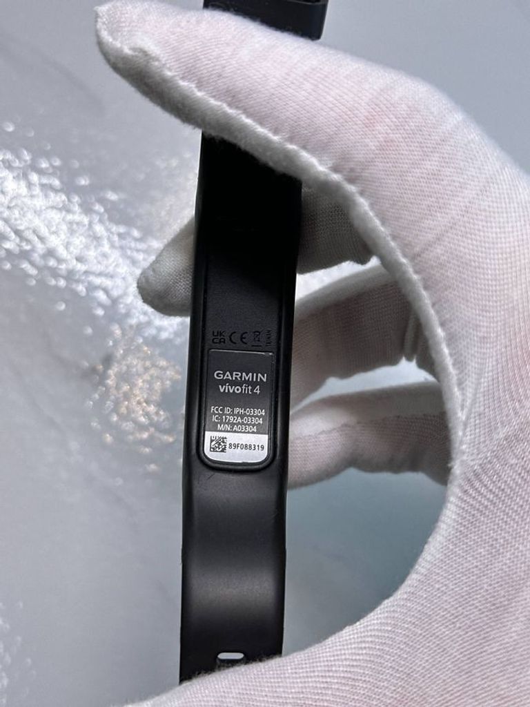 Garmin Vivofit 4 Black Large (010-01847-03) Код:01-200858206. Зображення 5