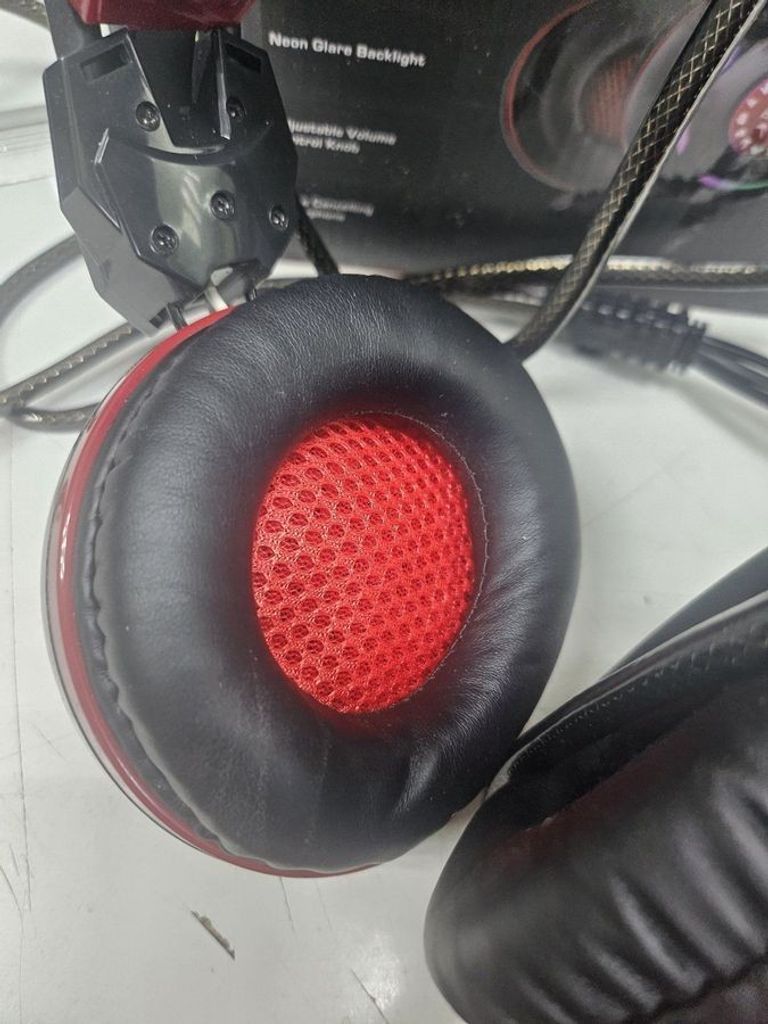 Дешиво Bloody g300 black с ломбарда