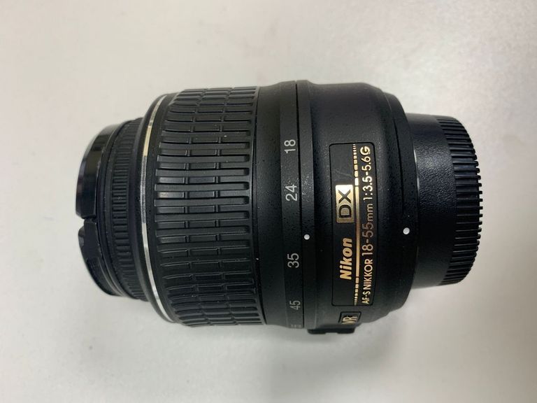 Купити Nikon AF-S DX Zoom-Nikkor 18-55mm f/3,5-5,6G VR Б/У