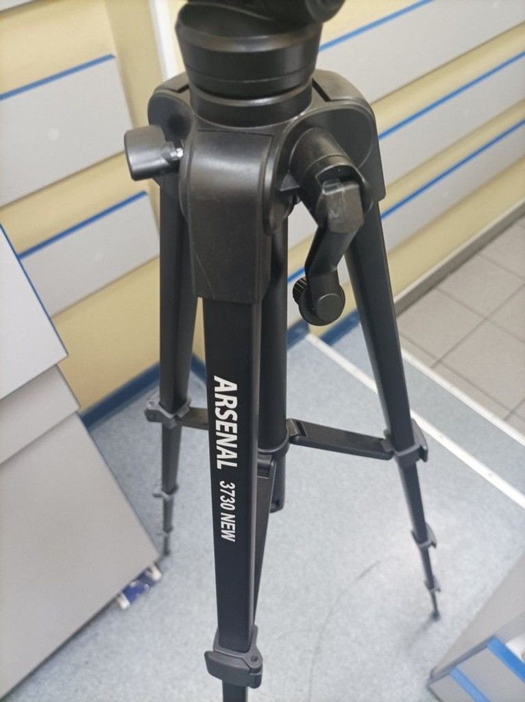 Дешиво Арсенал ars-3730 с ломбарда